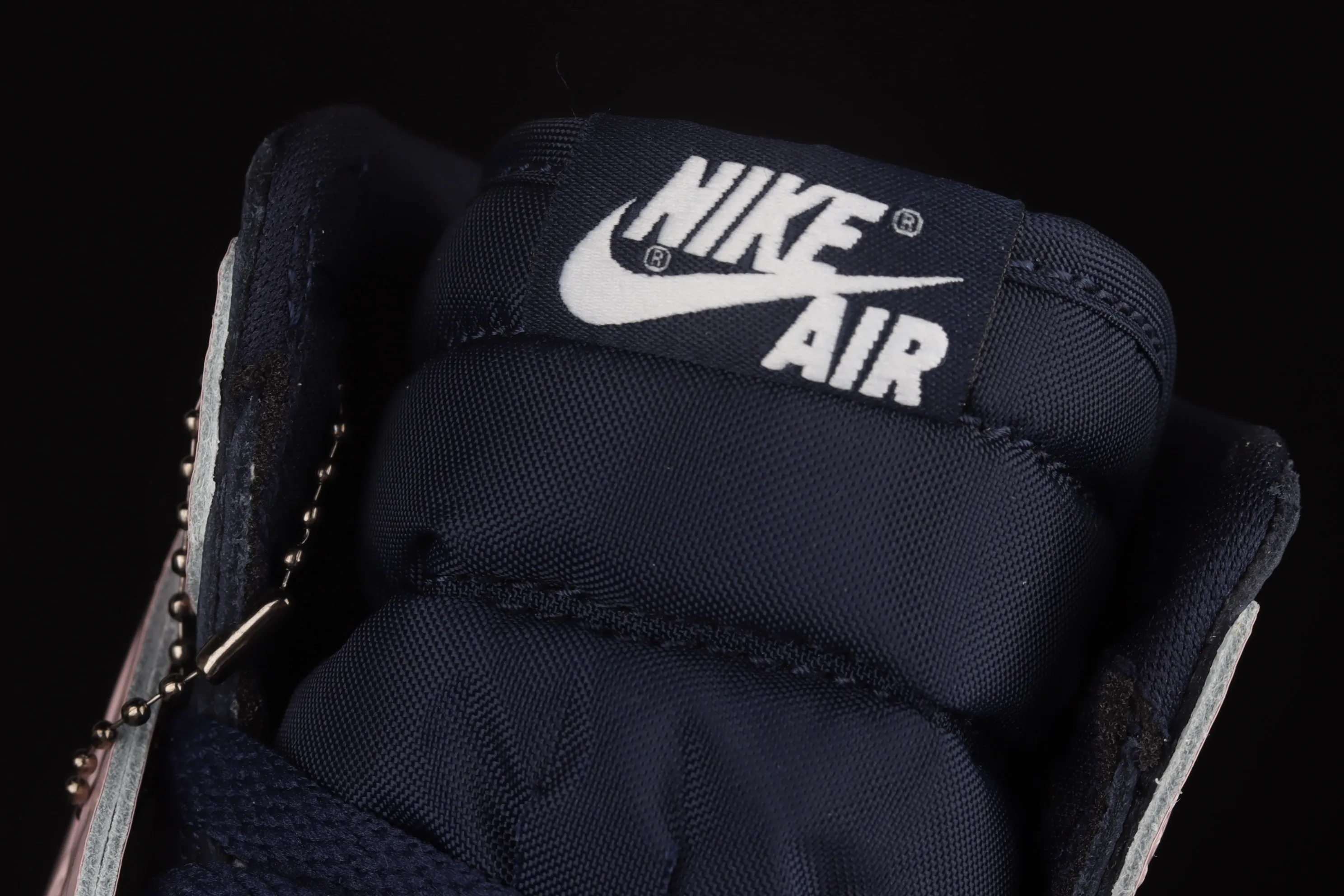 All Categories Air Jordan Jordan Series Basketball Shoes Air Jordan 1 High Pure Original Version Air Jordan 1 High OG Atmosphere AJ1 Joe 1 Bubble Gum High Top Basketball Shoes DD9335-641